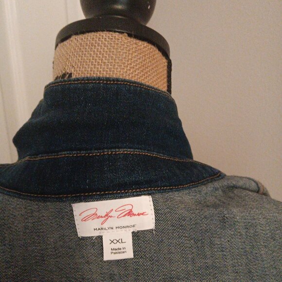 Marilyn Monroe Crop Denim Jacket XXL - Picture 2 of 3